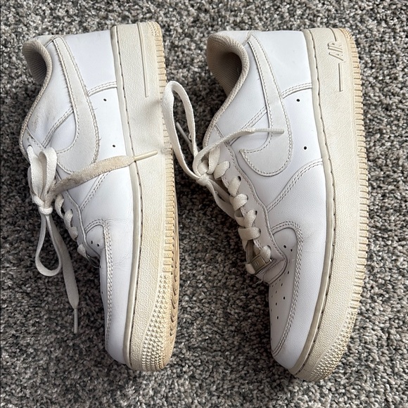 Women’s White Air Force 1 Nike Sneakers - Picture 2 of 5